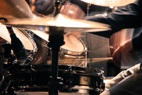 Jak grać na perkusji